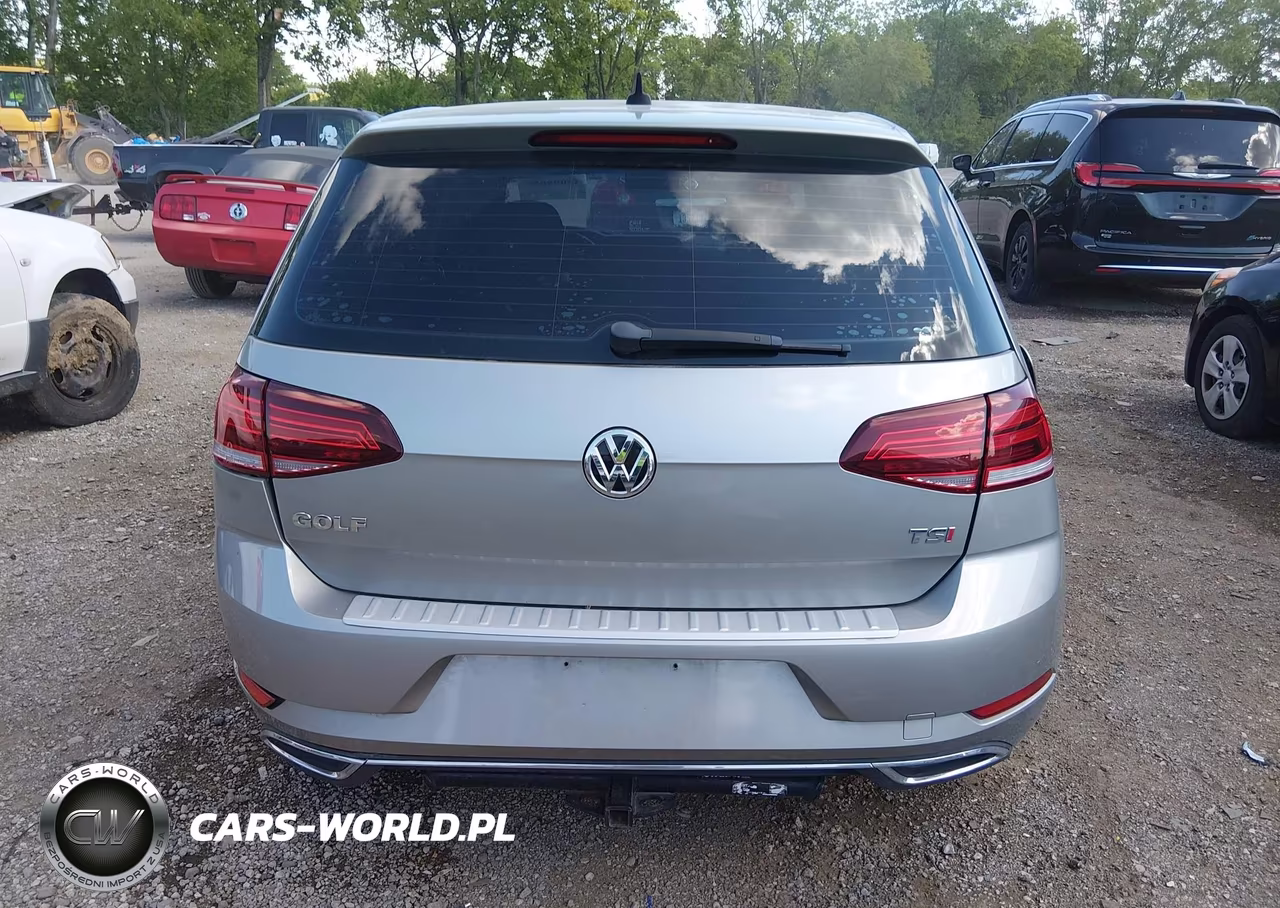 2018 Volkswagen Golf VIN:3VWG17AU2JM255475 - 16