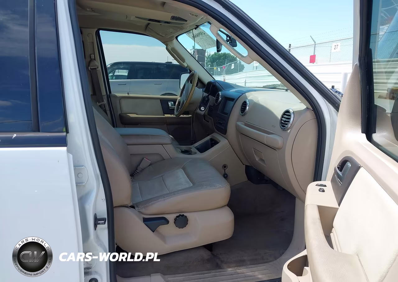2004 Ford Expedition Eddie Bauer VIN:1FMPU17L84LA65882 - 5