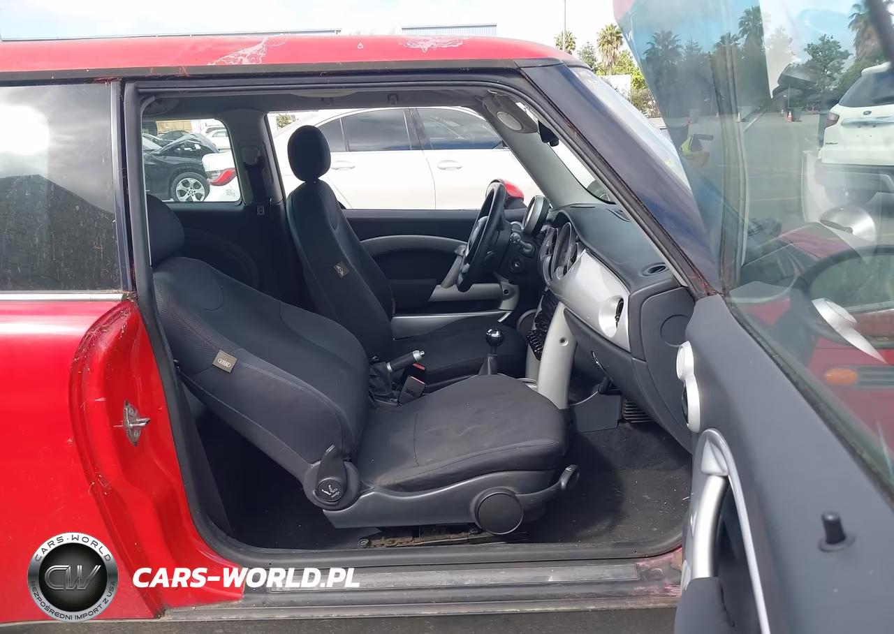 2005 Mini Cooper VIN:WMWRC33435TC58338 - 5