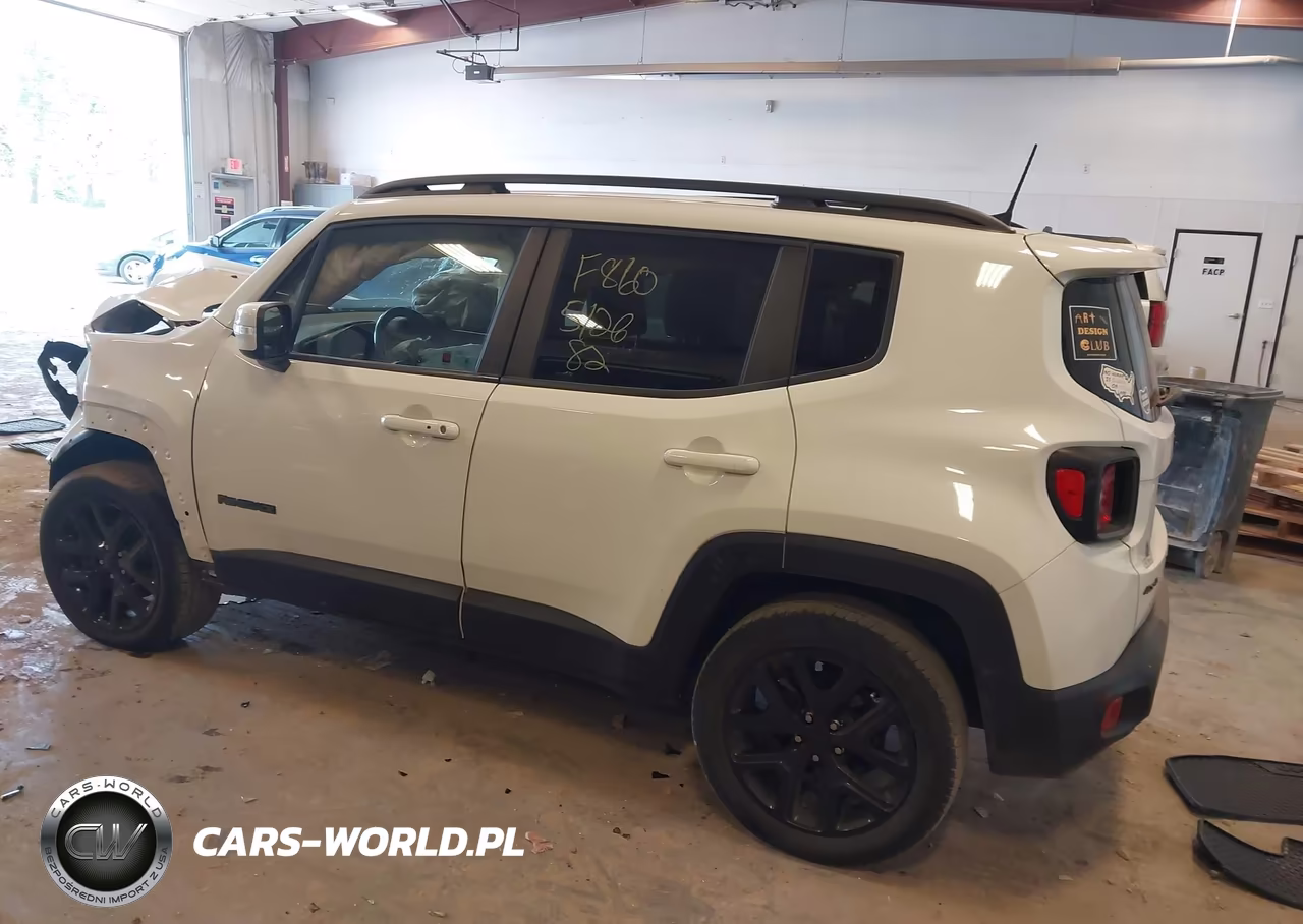 2018 Jeep Renegade Altitude 4X4 VIN:ZACCJBBB3JPH39346 - 3