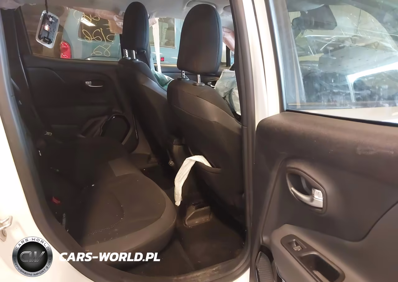 2018 Jeep Renegade Altitude 4X4 VIN:ZACCJBBB3JPH39346 - 8
