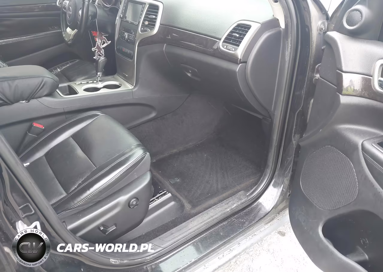 2011 Jeep Grand Cherokee Laredo VIN:1J4RR4GG3BC597700 - 5