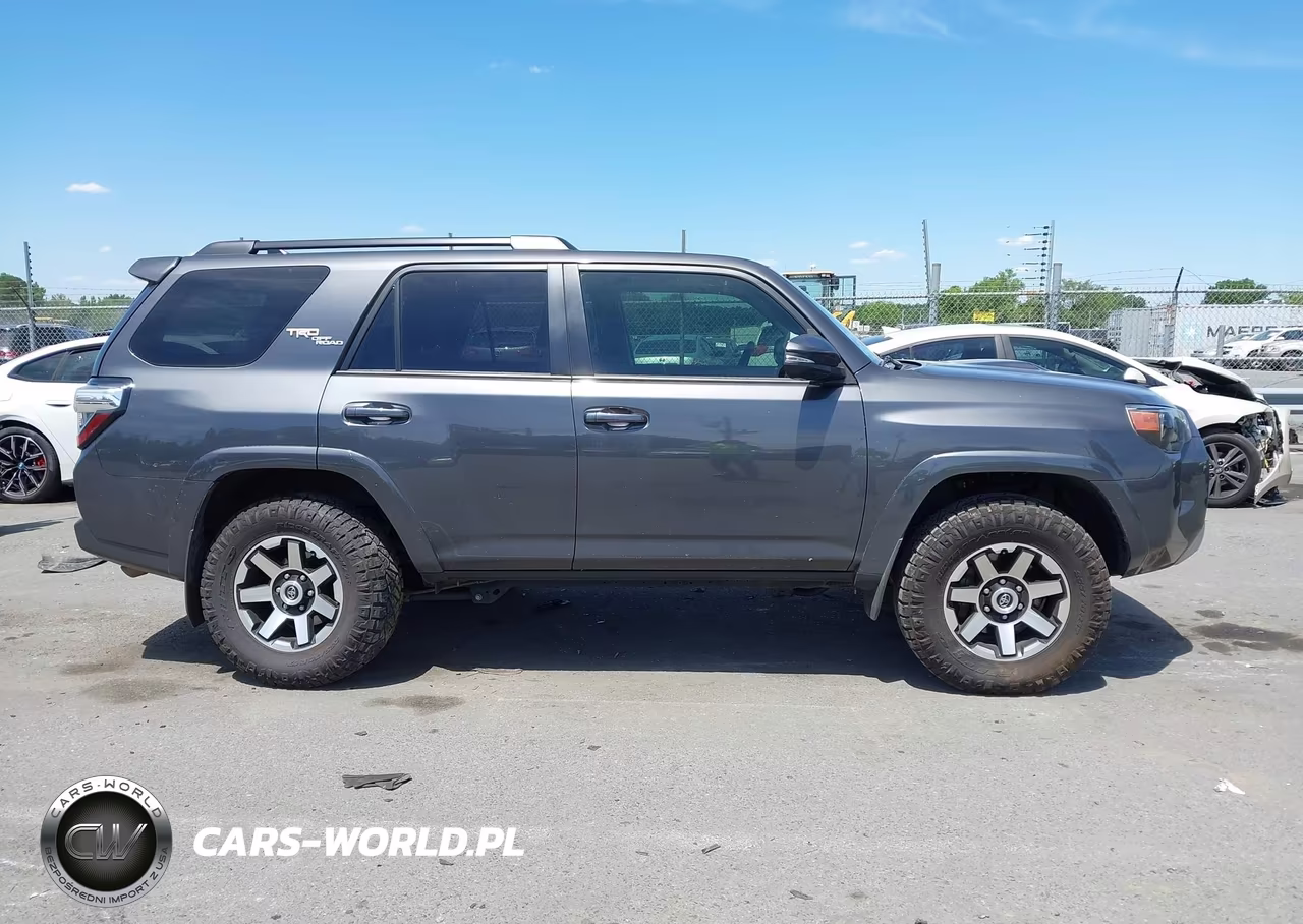 2020 Toyota 4Runner Trd Off Road Premium VIN:JTEBU5JR1L5836488 - 13