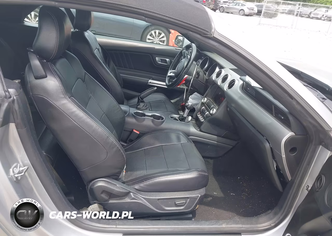 2020 Ford Mustang Ecoboost Premium VIN:1FATP8UH4L5184623 - 5