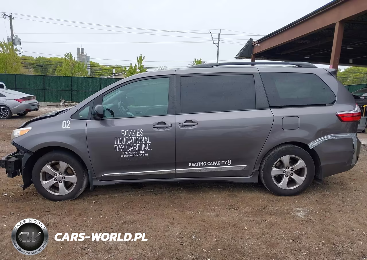 2017 Toyota Sienna Le 8 Passenger VIN:5TDKZ3DC8HS811350 - 15