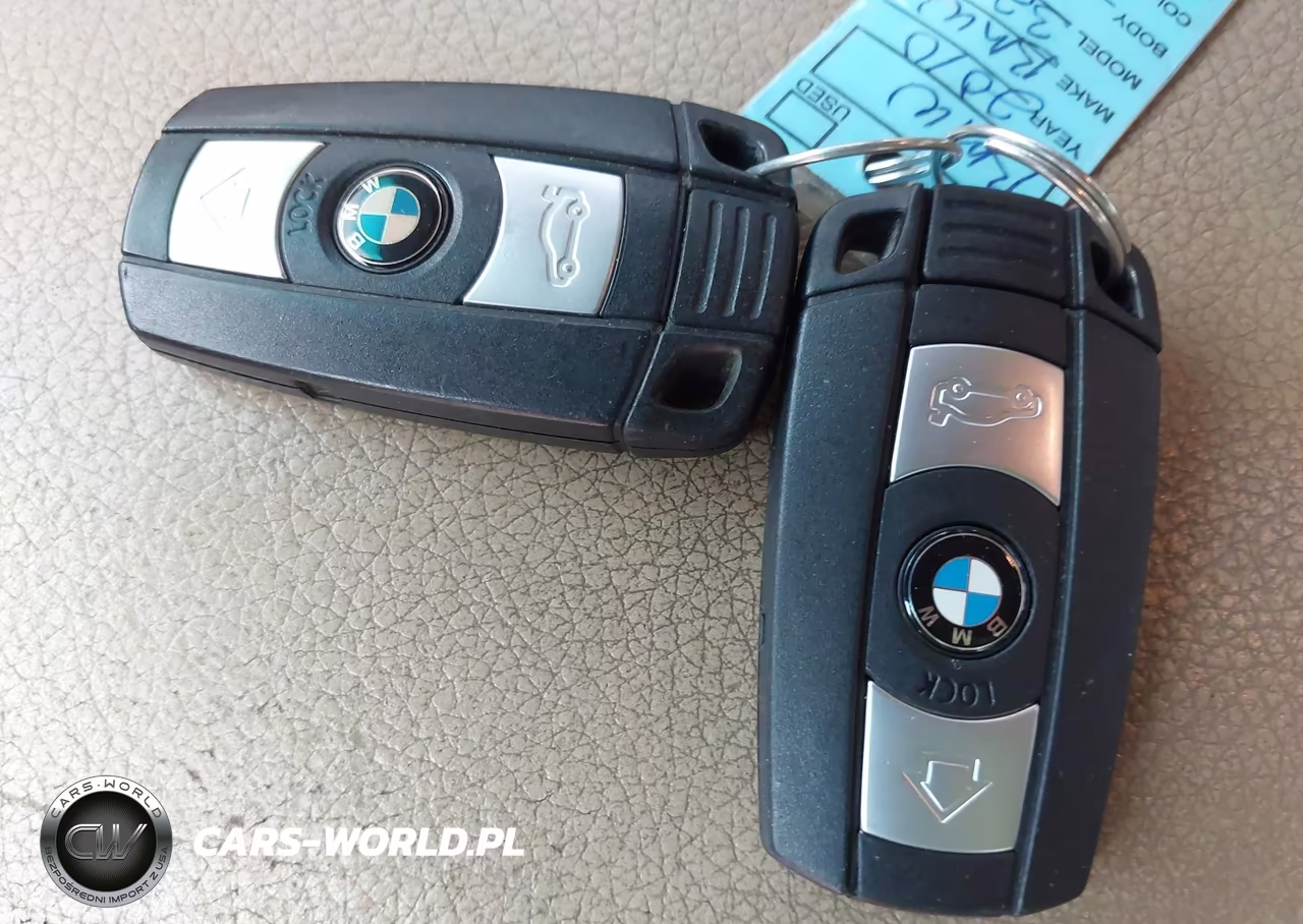 2010 BMW 328I VIN:WBAPH5C5XAA439811 - 11