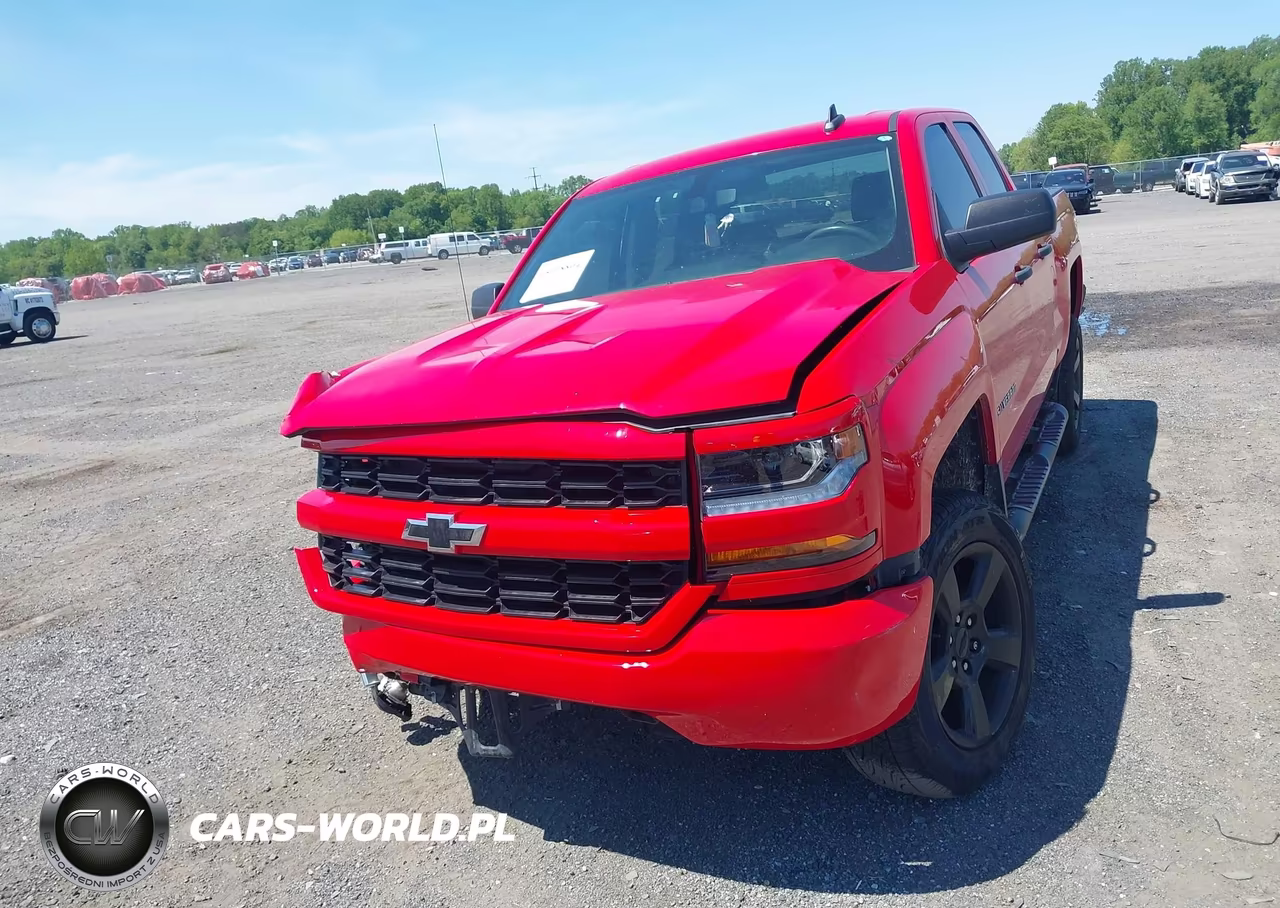 2018 Chevrolet Silverado 1500 Custom VIN:1GCVKPEC7JZ320571 - 11