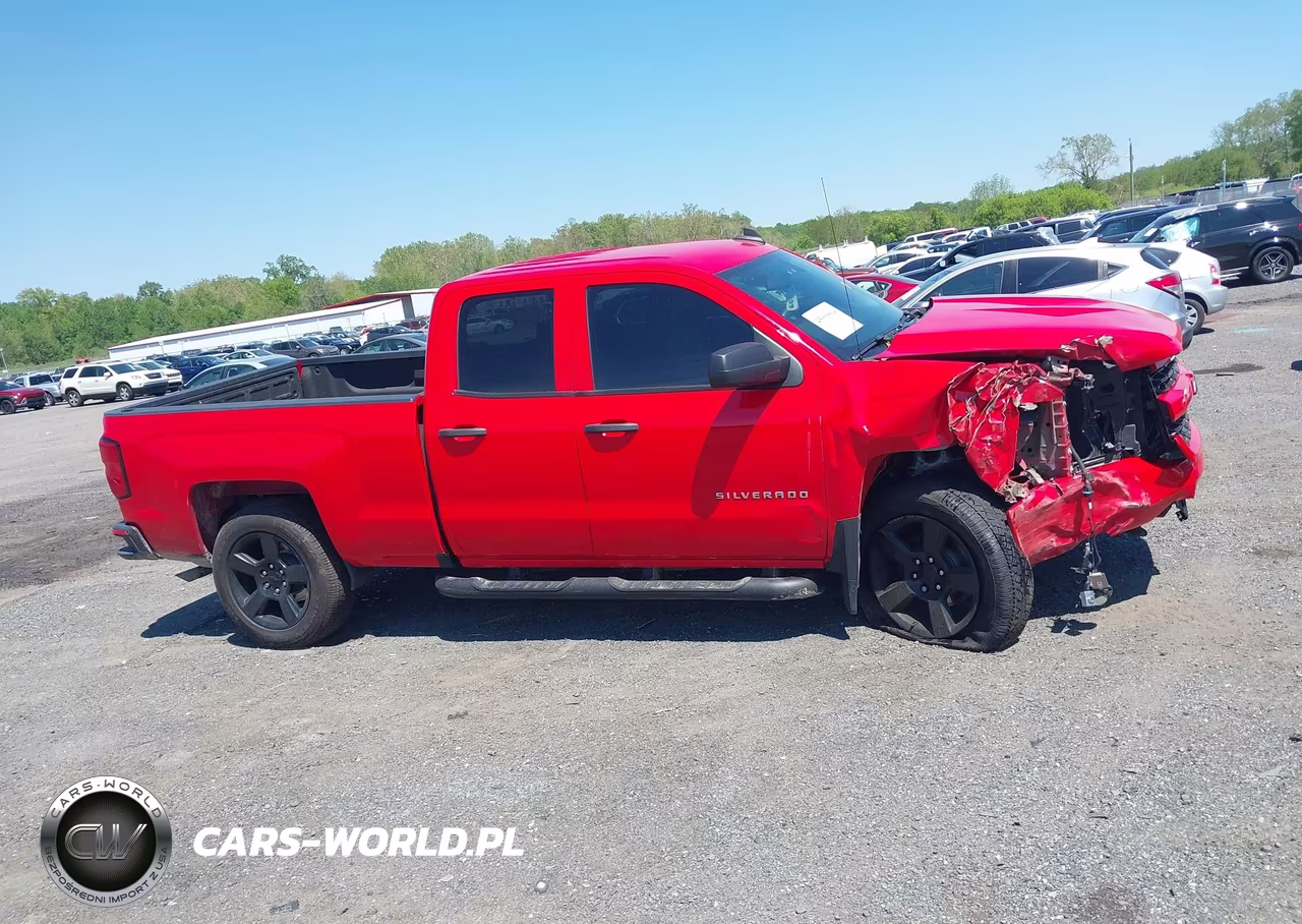 2018 Chevrolet Silverado 1500 Custom VIN:1GCVKPEC7JZ320571 - 12