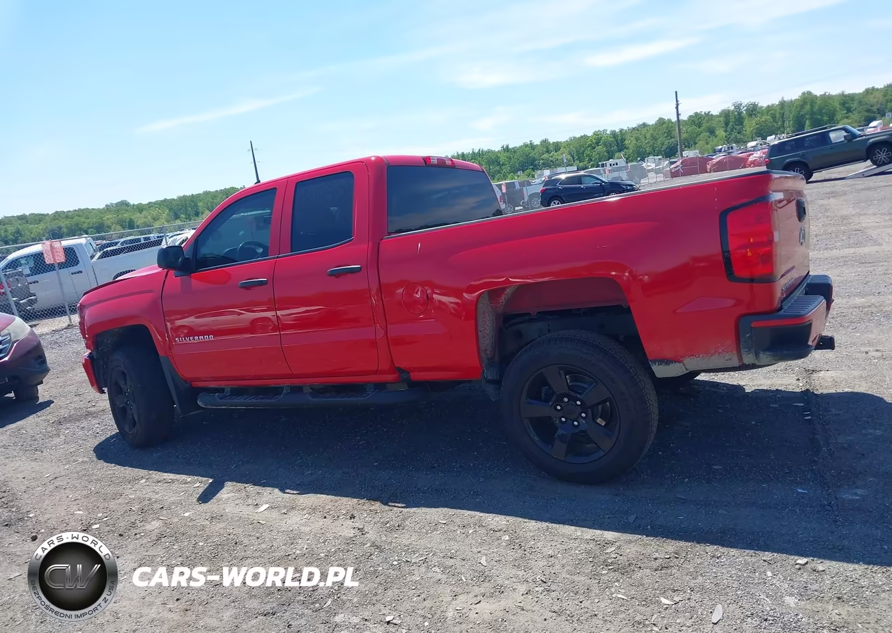 2018 Chevrolet Silverado 1500 Custom VIN:1GCVKPEC7JZ320571 - 13