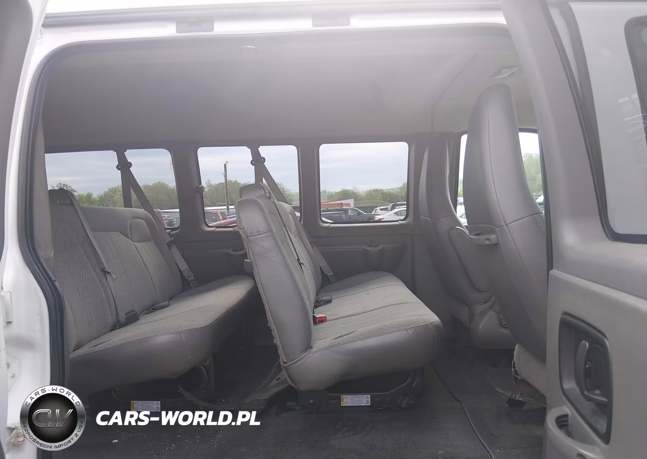 2017 Chevrolet Express 2500 Lt VIN:1GAWGFFG8H1112458 - 8