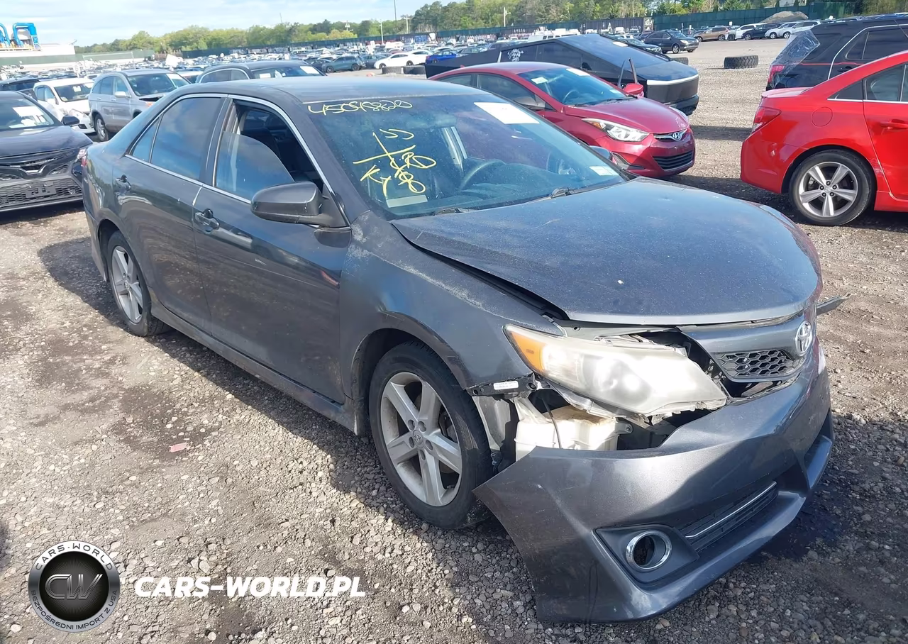 2012 Toyota Camry Se – zdjęcie 1 z 12