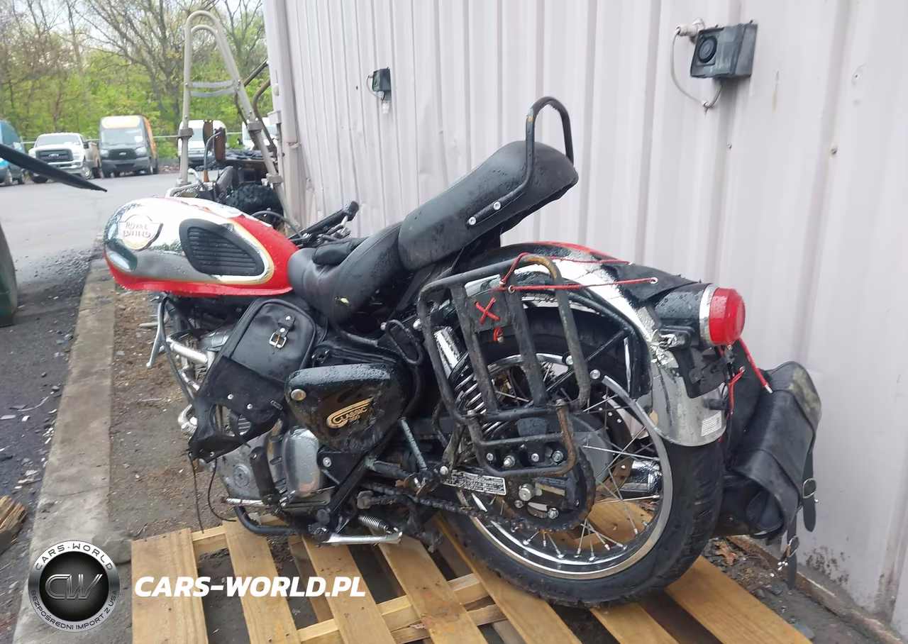 2023 Royal Enfield Motors Classic 350 VIN:ME3FAP206PV300967 - 3