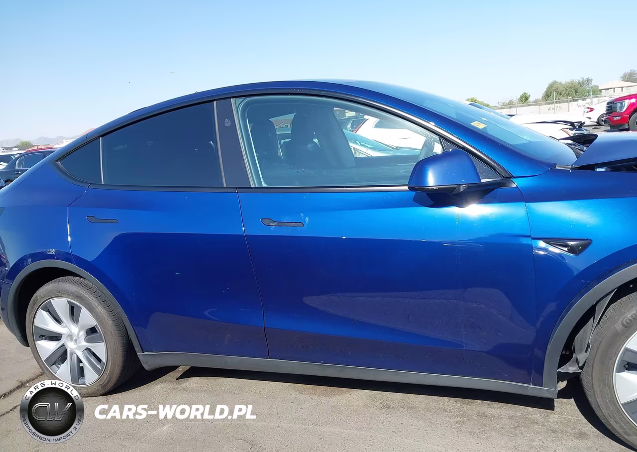 2023 Tesla Model Y Awd-Long Range Dual Motor All-Wheel Drive VIN:7SAYGDEE4PF910954 - 13