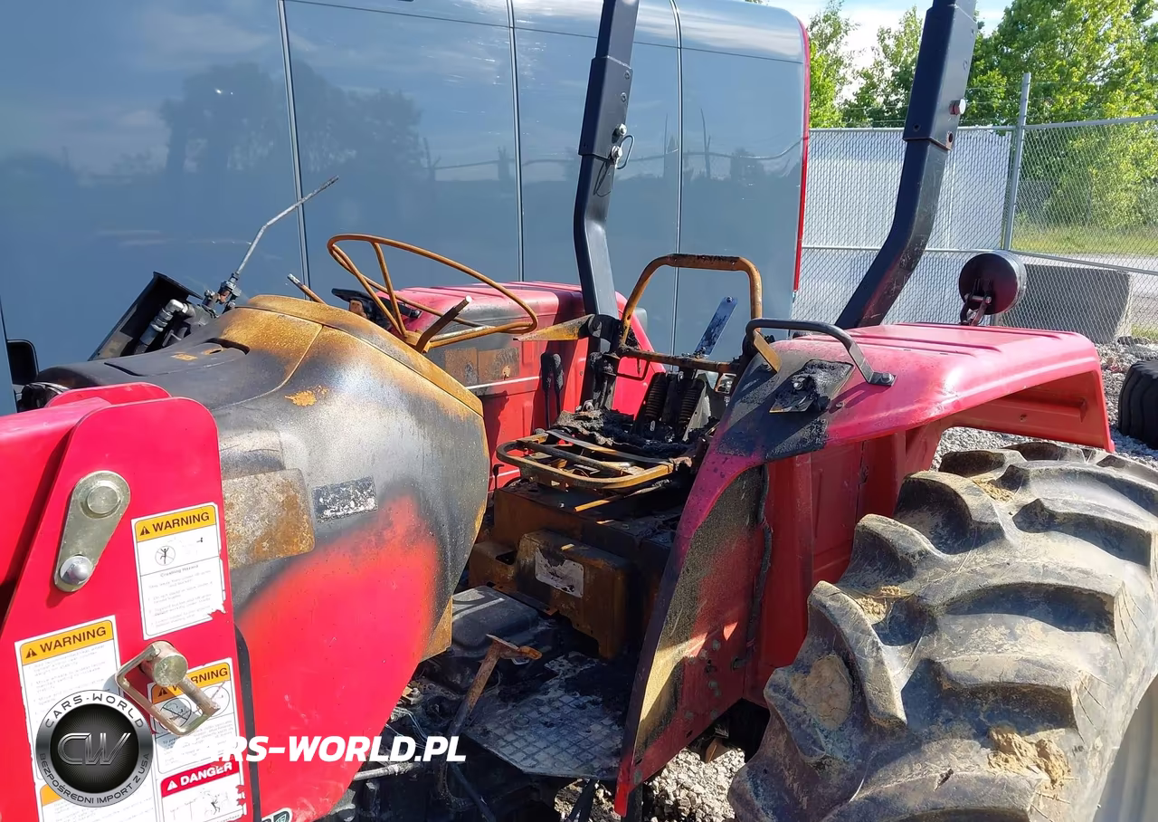 2017 Mahindra Tractor VIN:P70FY2536 - 8