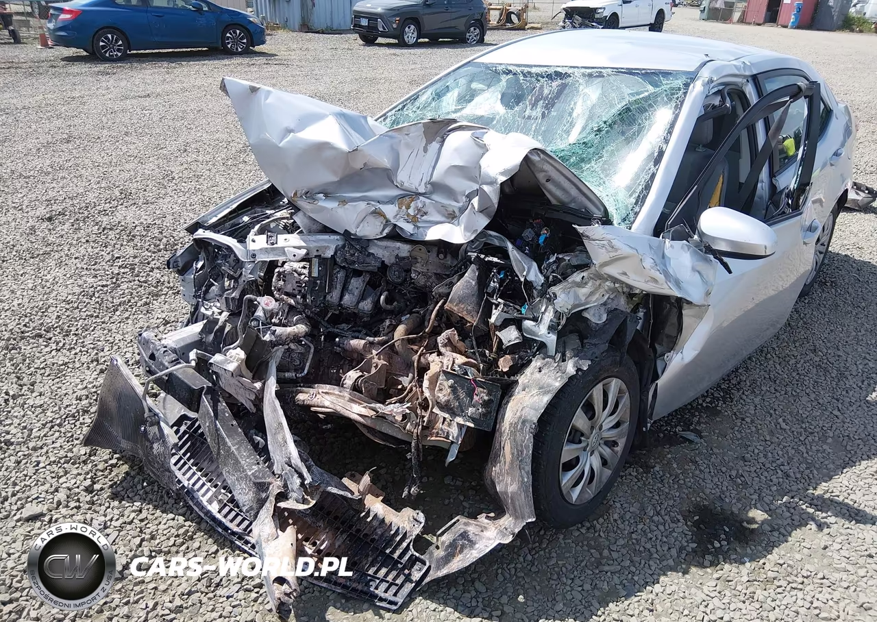 2018 Toyota Corolla Le VIN:2T1BURHE3JC041425 - 6