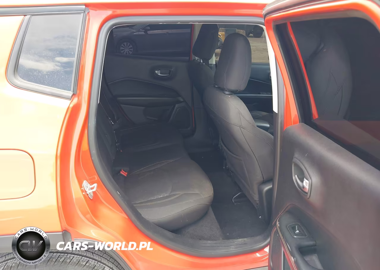2018 Jeep Compass Sport Fwd VIN:3C4NJCABXJT233375 - 8