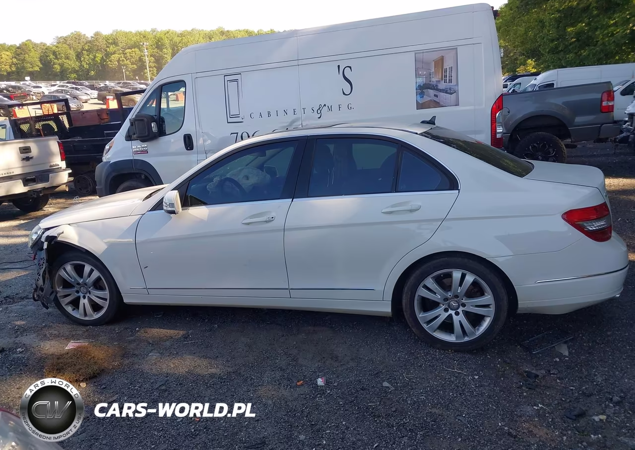 2010 Mercedes-Benz C 300 Luxury 4Matic VIN:WDDGF8BB2AF443071 - 14