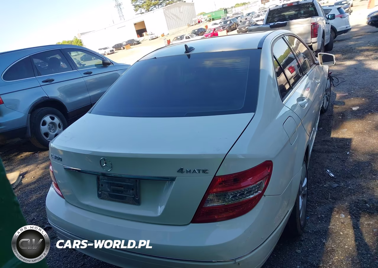 2010 Mercedes-Benz C 300 Luxury 4Matic VIN:WDDGF8BB2AF443071 - 16