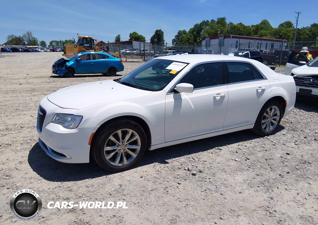 2019 Chrysler 300 Touring L Awd VIN:2C3CCARG6KH578262 - 2