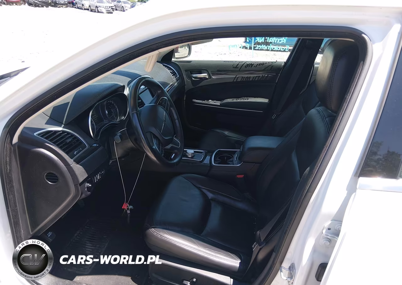 2019 Chrysler 300 Touring L Awd VIN:2C3CCARG6KH578262 - 5