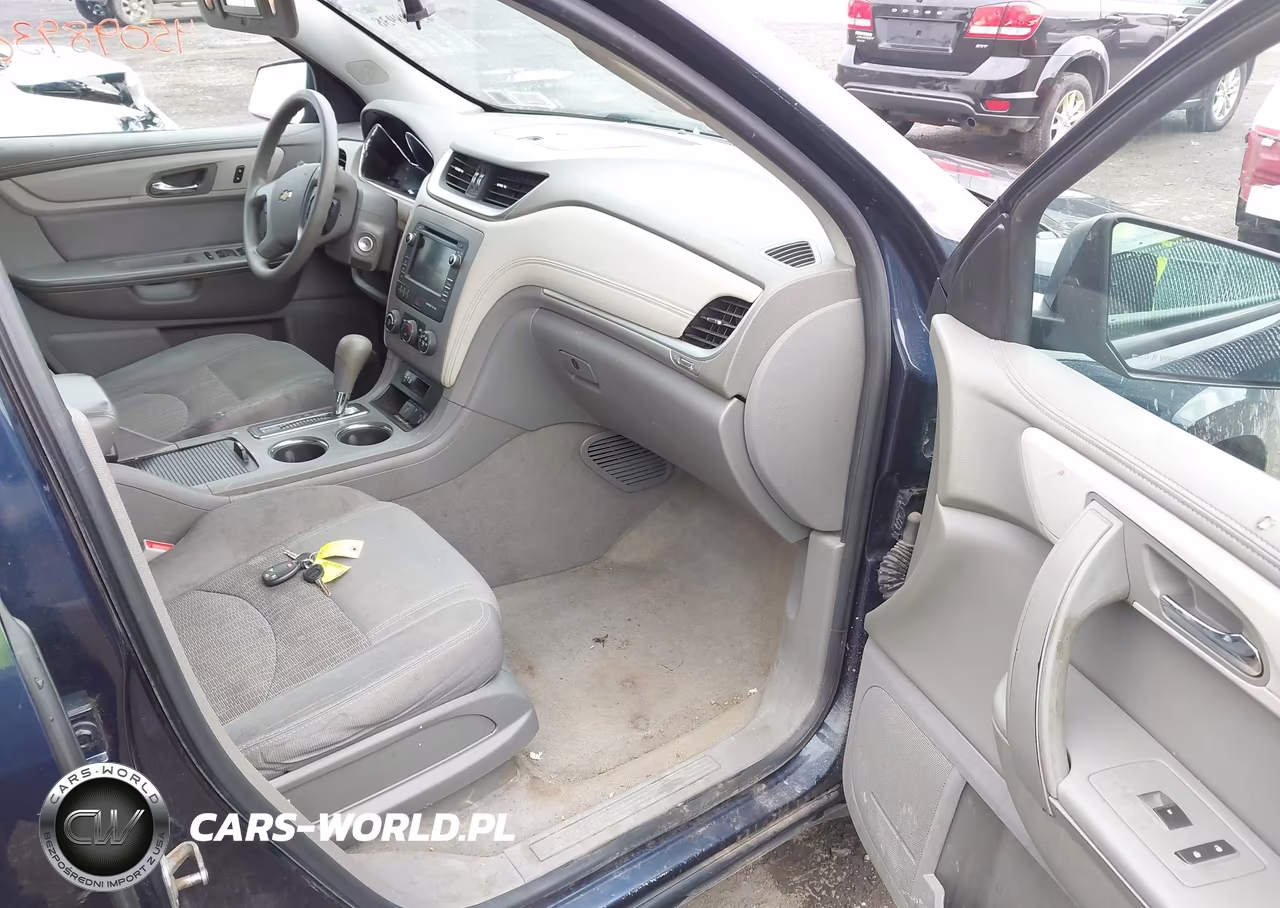 2017 Chevrolet Traverse Ls VIN:1GNKRFKD2HJ149198 - 5