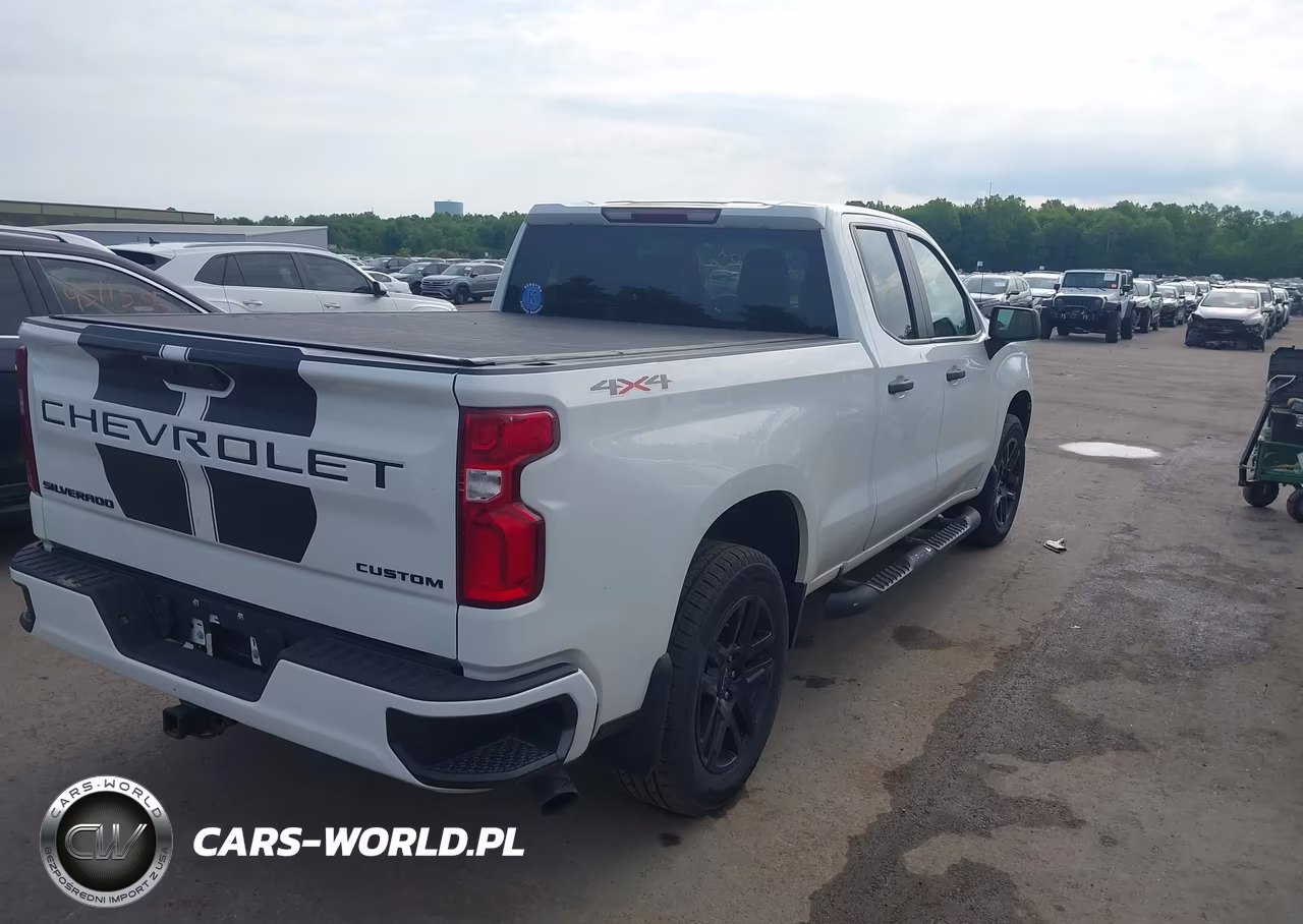 2021 Chevrolet Silverado 1500 4Wd Standard Bed Custom VIN:1GCRYBEKXMZ293333 - 4