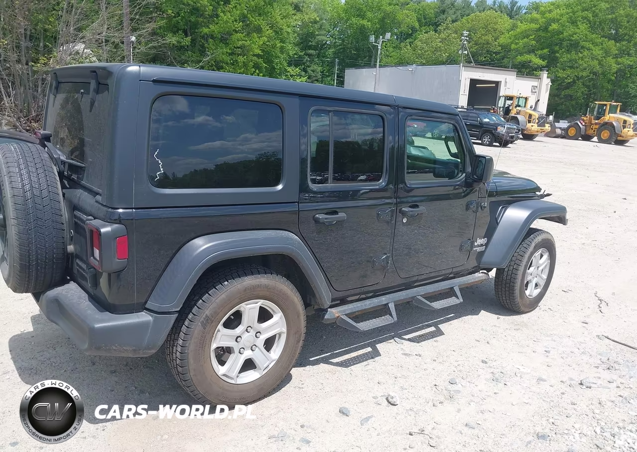 2020 Jeep Wrangler Unlimited Sport S 4X4 VIN:1C4HJXDN8LW209065 - 4
