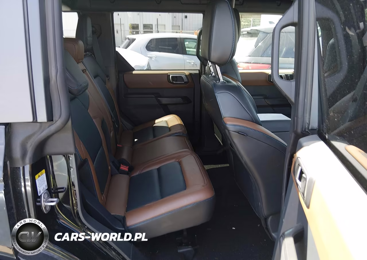 2024 Ford Bronco Outer Banks VIN:1FMEE8BP9RLA84729 - 8