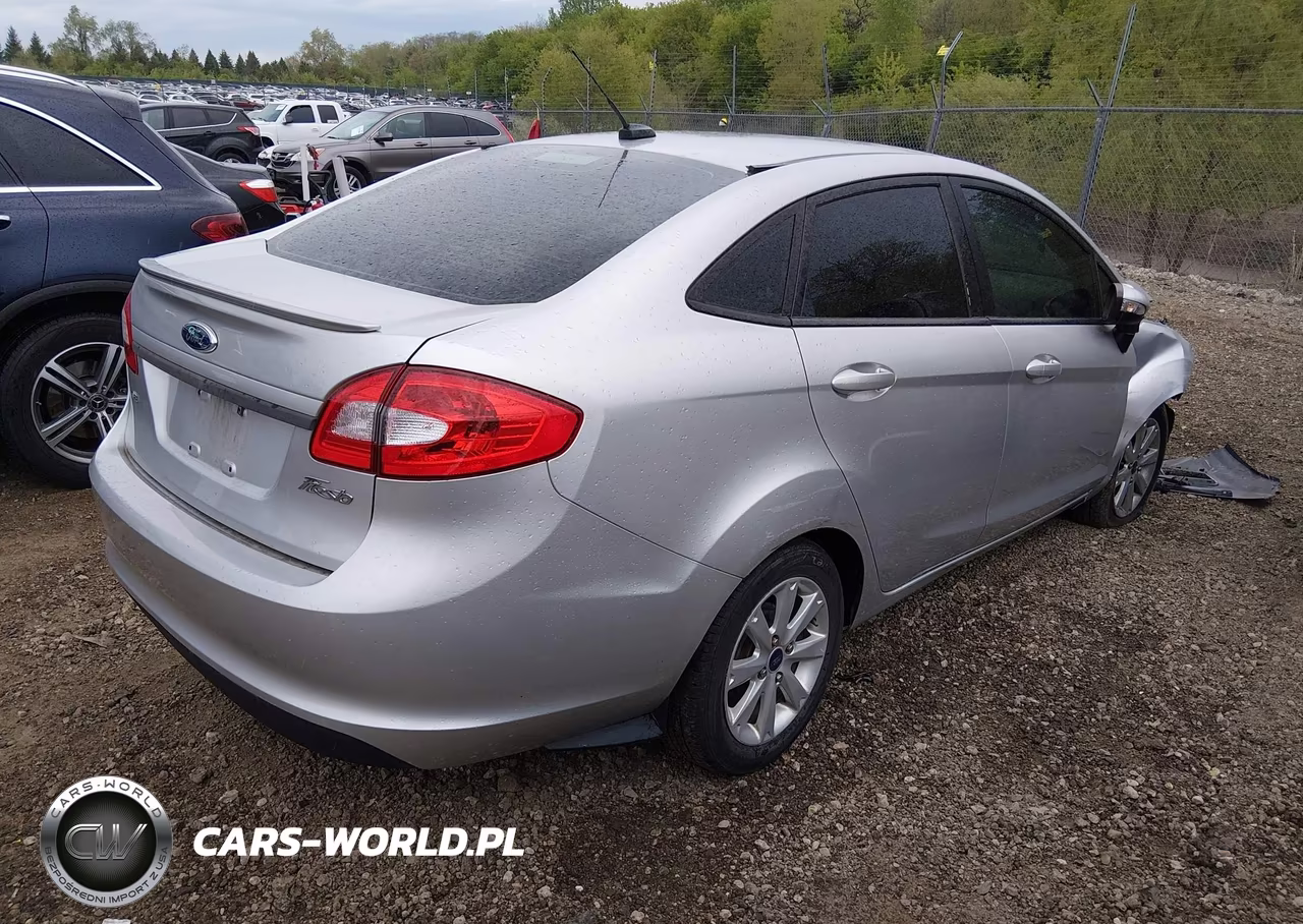 2013 Ford Fiesta Se VIN:3FADP4BJ9DM227433 - 4