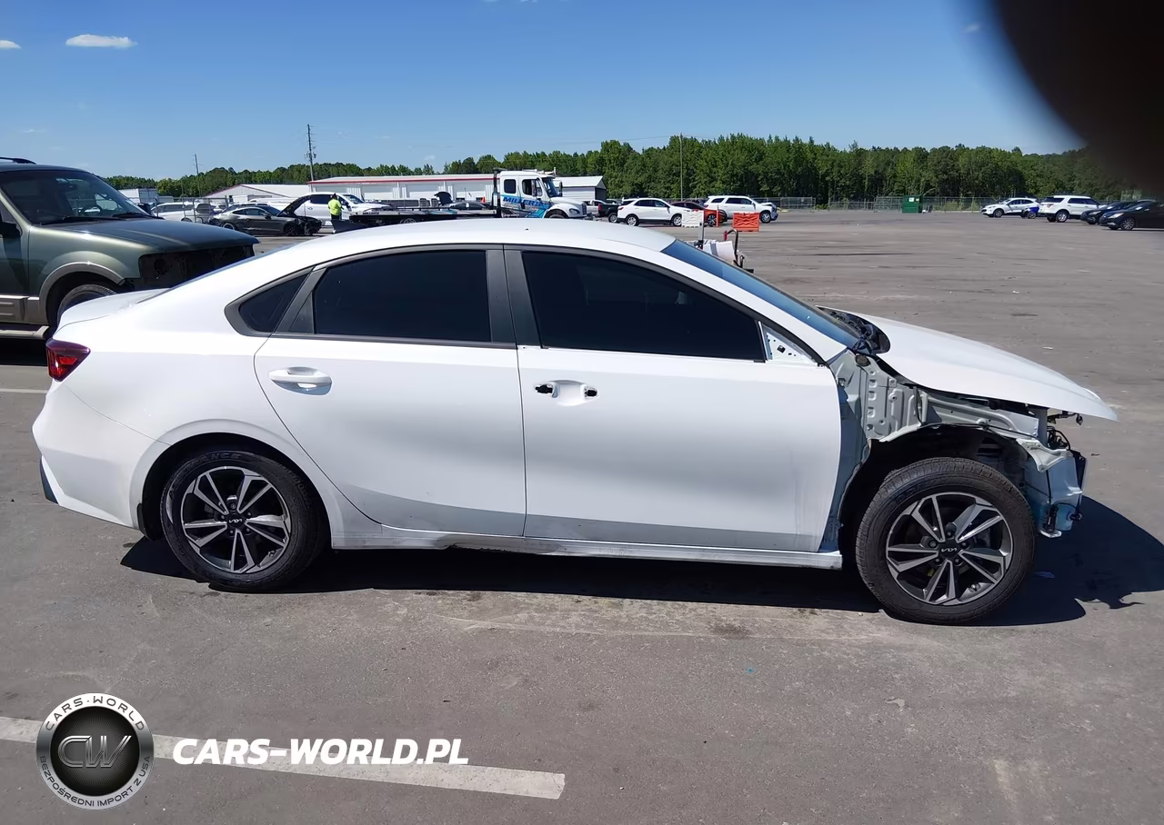 2023 Kia Forte Lxs VIN:3KPF24AD8PE631934 - 14
