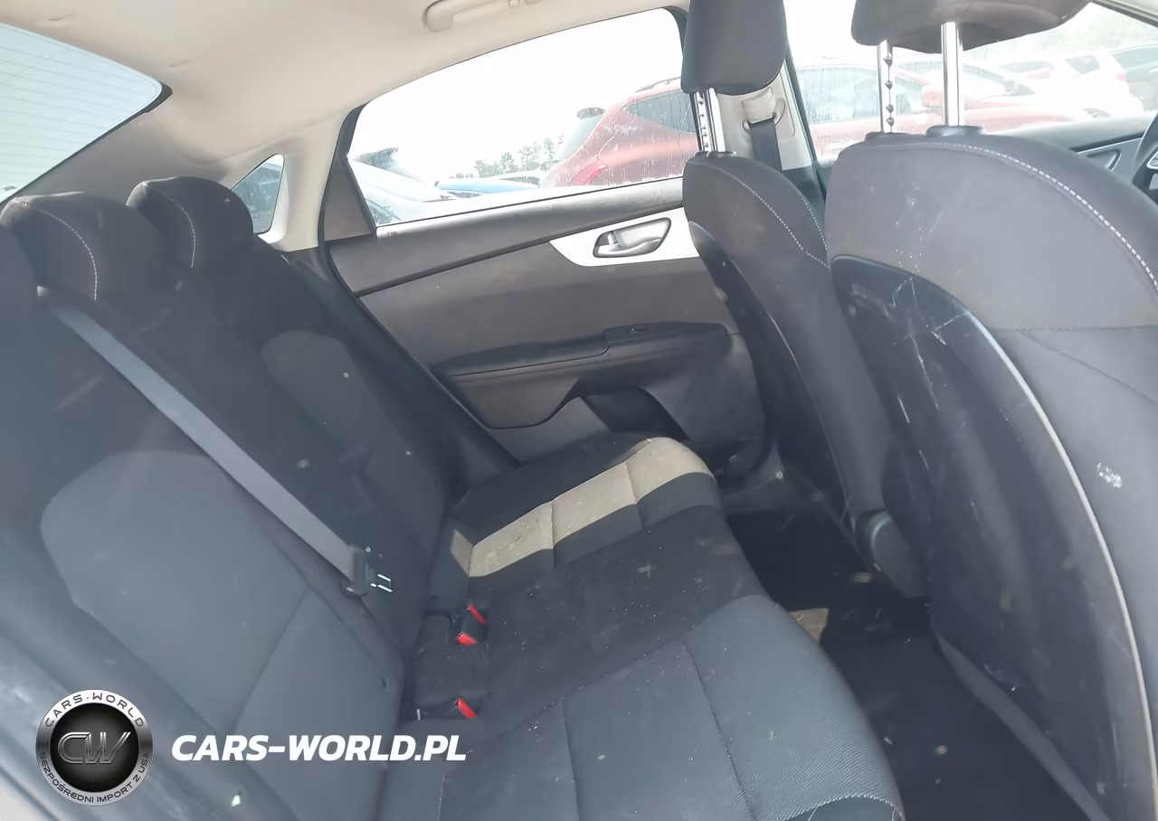 2023 Kia Forte Lxs VIN:3KPF24AD8PE631934 - 8