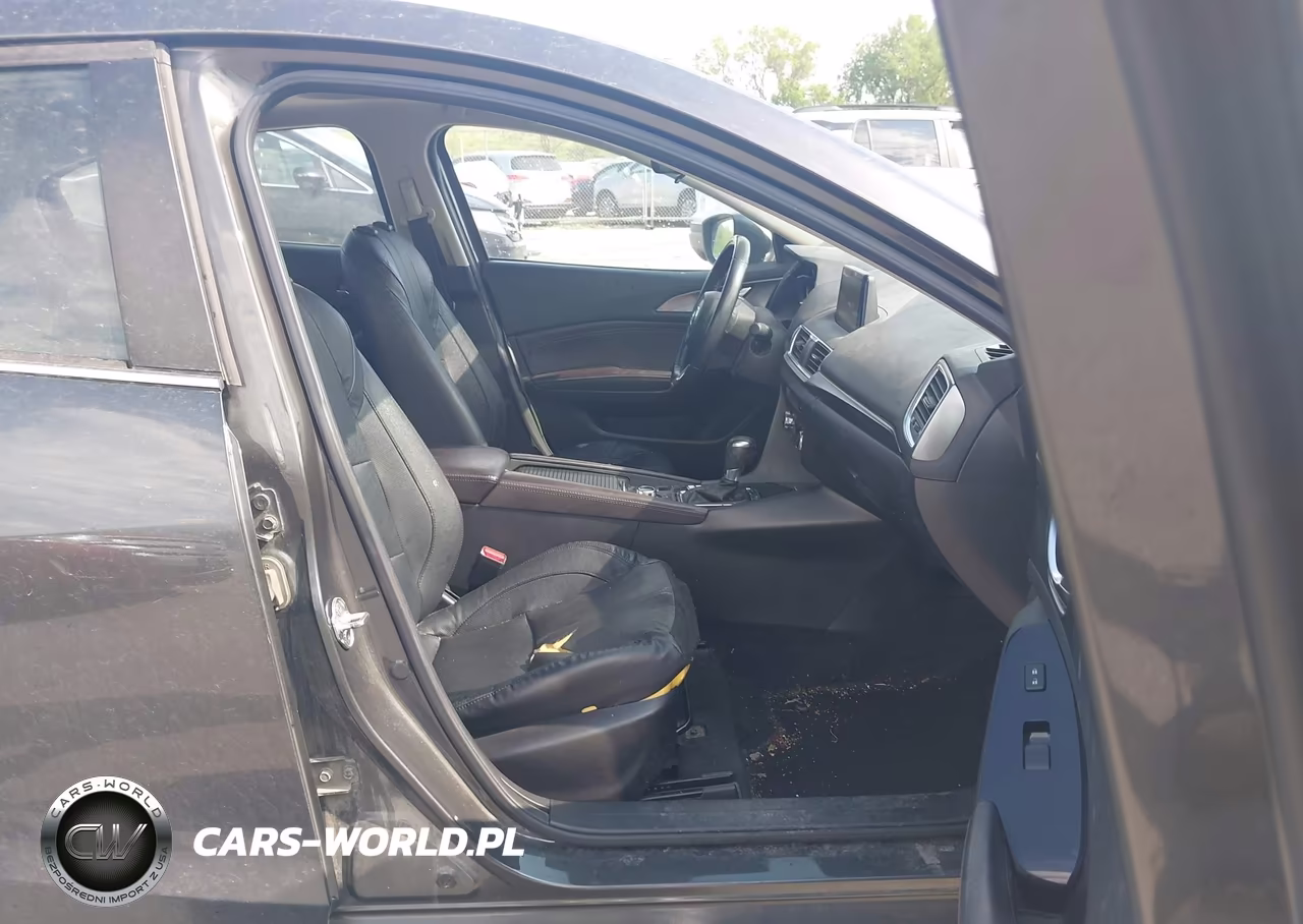 2017 Mazda Mazda3 Grand Touring VIN:JM1BN1W33H1131608 - 5