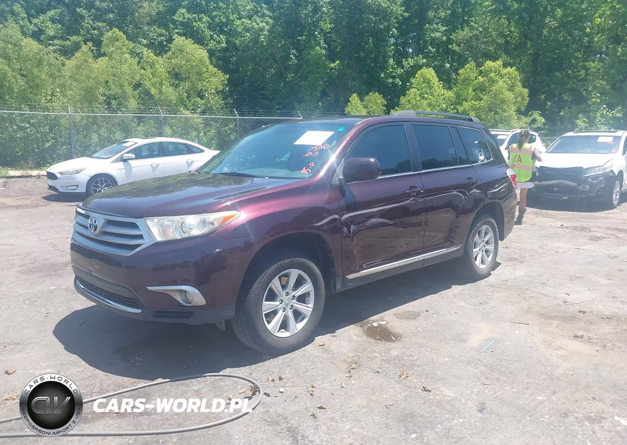 2013 Toyota Highlander Base Plus VIN:5TDZA3EH2DS042211 - 2