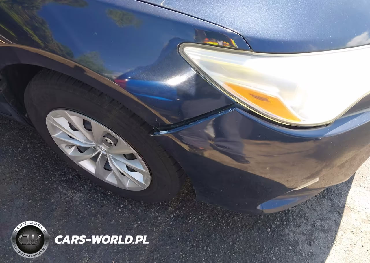 2016 Toyota Camry Le VIN:4T1BF1FK4GU998755 - 17