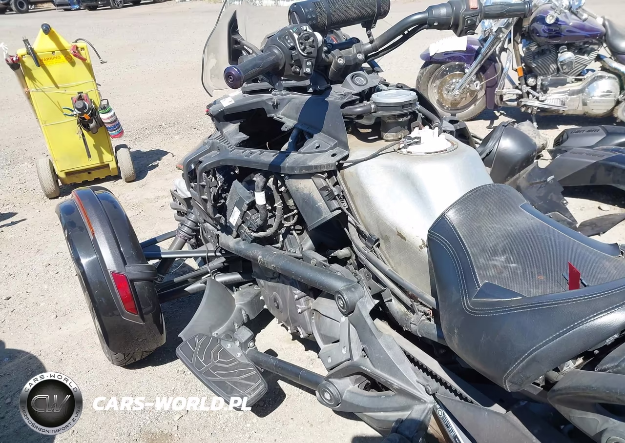 2016 Can-Am Spyder Roadster F3-F3-S-F3-S Special Ser VIN:2BXRDDD21GV000305 - 16