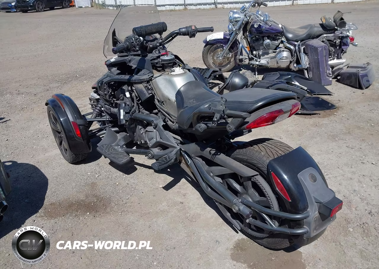2016 Can-Am Spyder Roadster F3-F3-S-F3-S Special Ser VIN:2BXRDDD21GV000305 - 3