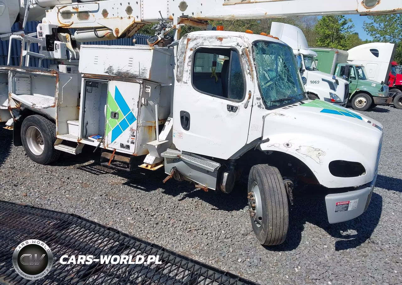 2018 Freightliner M2 106