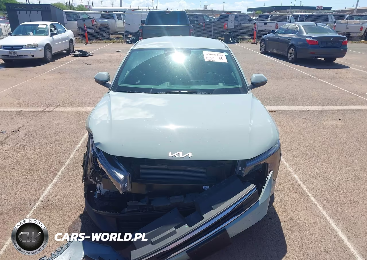 2025 Kia K4 Lxs VIN:3KPFT4DE9SE193905 - 12
