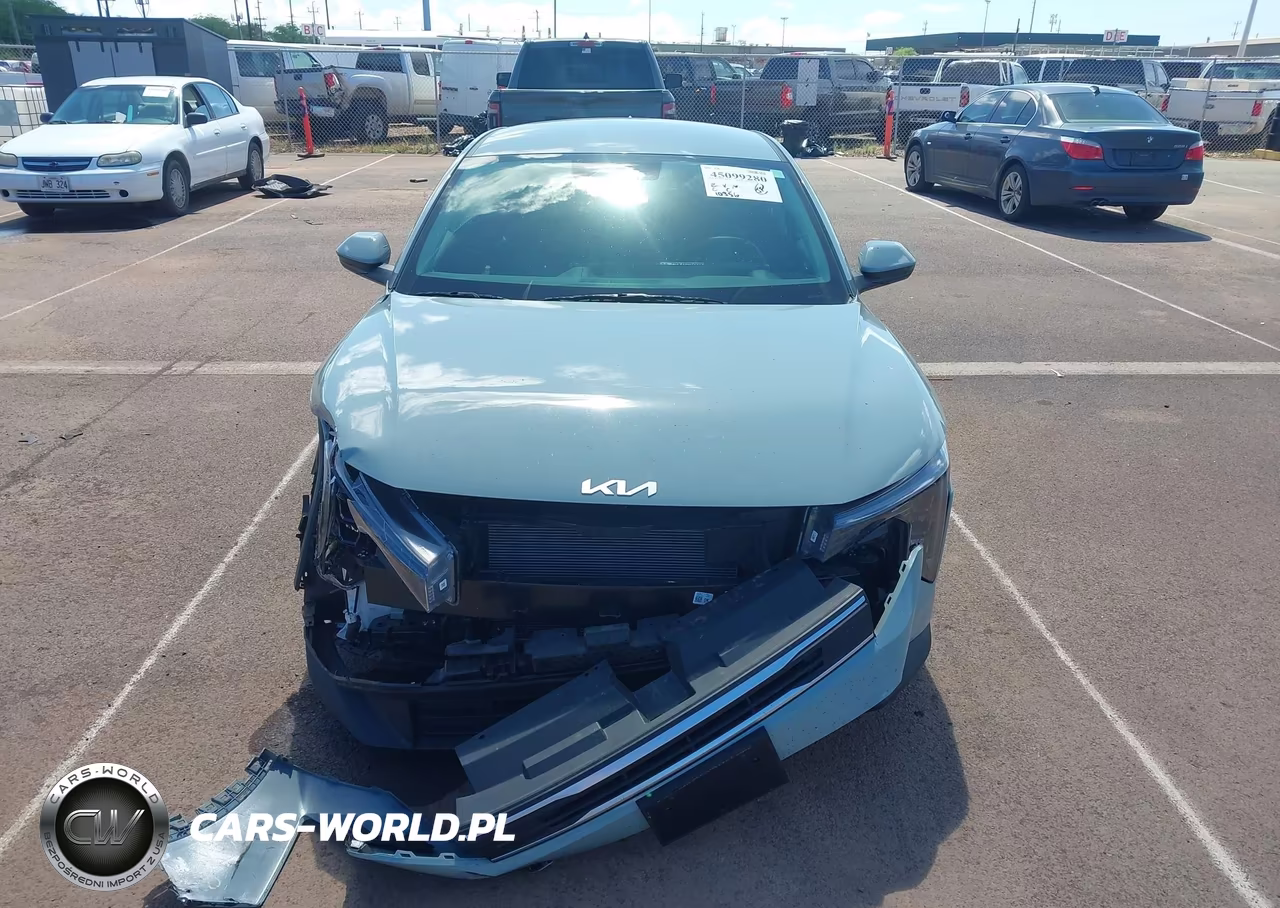 2025 Kia K4 Lxs VIN:3KPFT4DE9SE193905 - 6