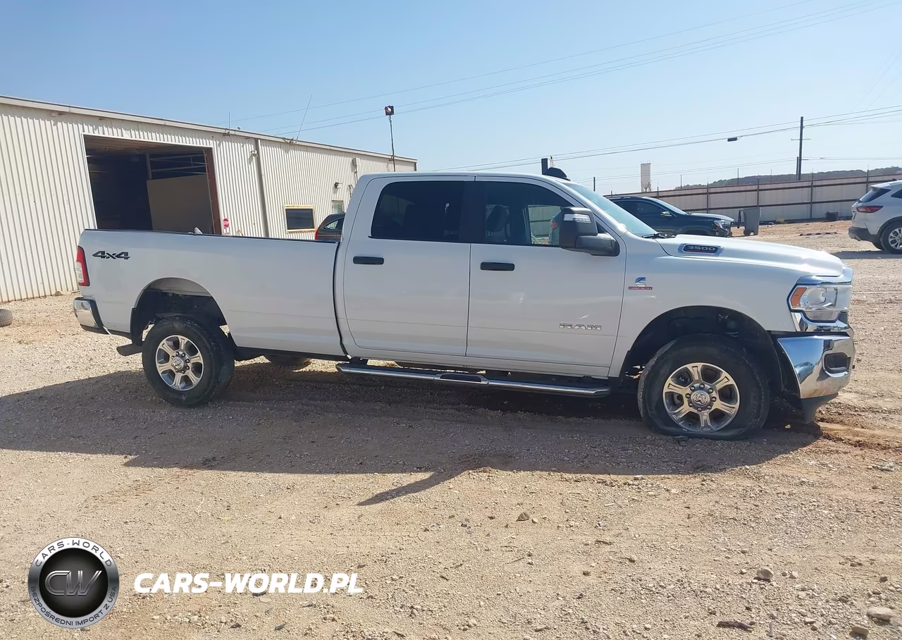 2023 Ram 3500 Big Horn 4X4 8' Box VIN:3C63R3HL8PG604265 - 13