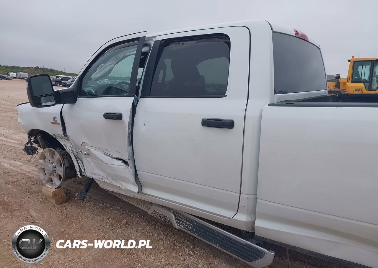 2023 Ram 3500 Big Horn 4X4 8' Box VIN:3C63R3HL8PG604265 - 17