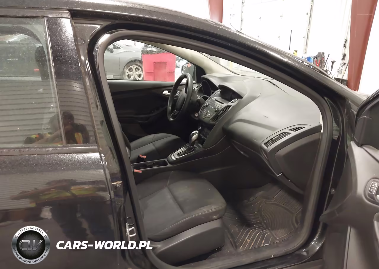 2015 Ford Focus Se VIN:1FADP3F24FL306137 - 5