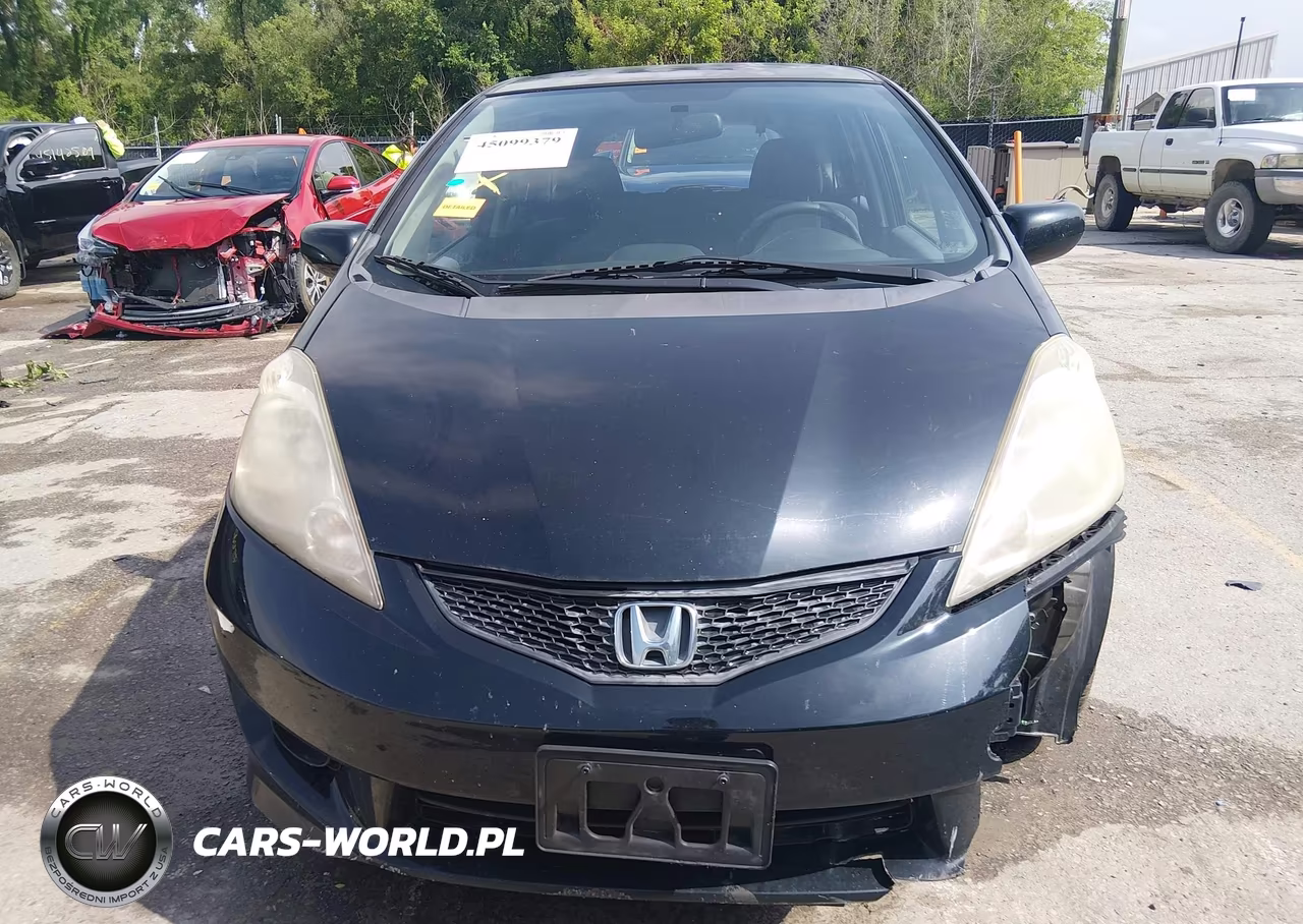 2011 Honda Fit Sport VIN:JHMGE8H55BS001987 - 13