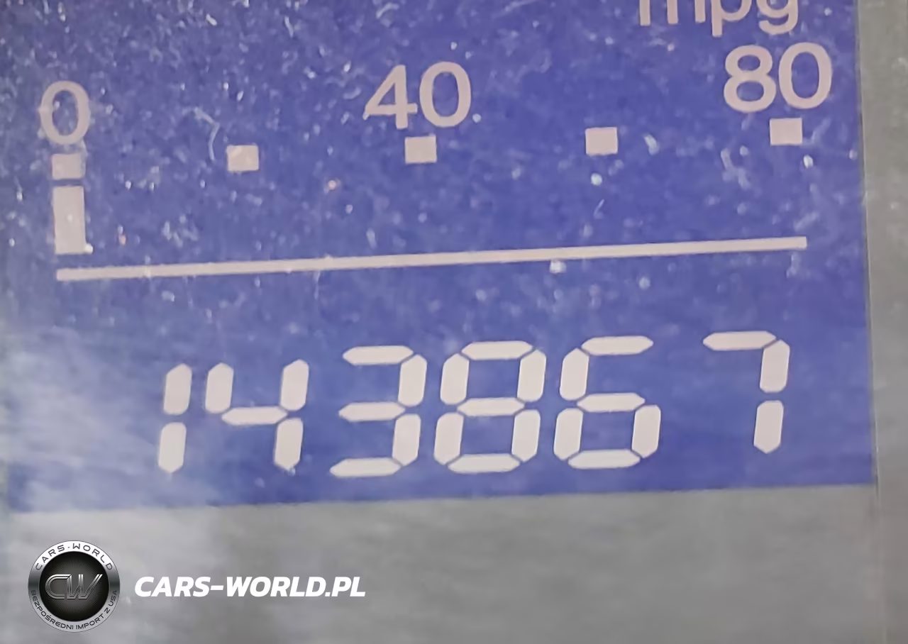 2011 Honda Fit Sport VIN:JHMGE8H55BS001987 - 16