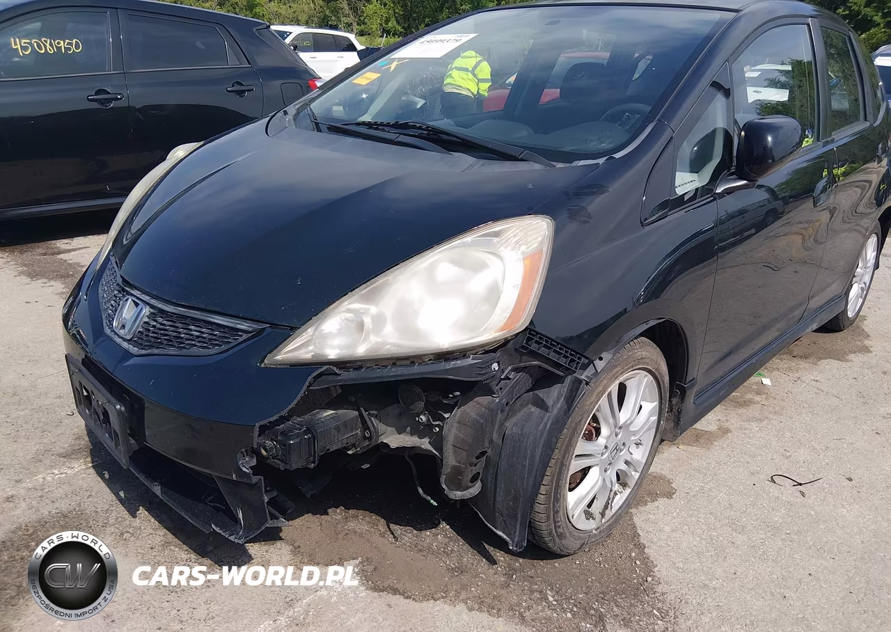 2011 Honda Fit Sport VIN:JHMGE8H55BS001987 - 6