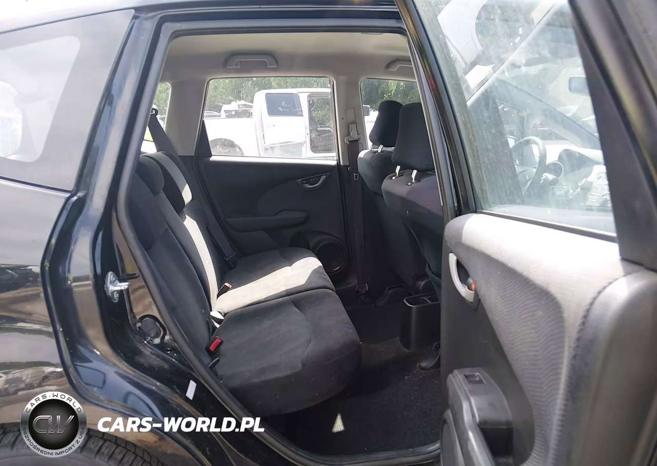 2011 Honda Fit Sport VIN:JHMGE8H55BS001987 - 8