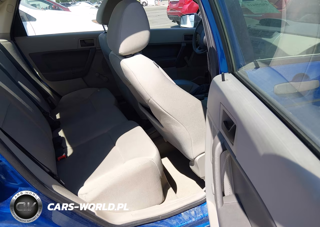 2011 Ford Focus S VIN:1FAHP3EN5BW156707 - 8