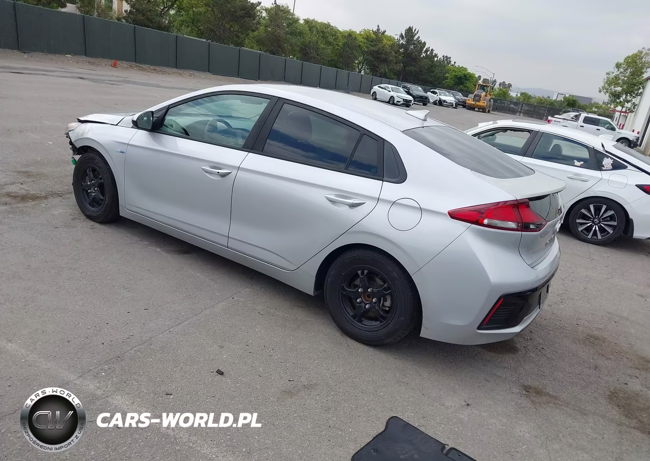 2018 Hyundai Ioniq Hybrid Blue VIN:KMHC65LC5JU097586 - 3