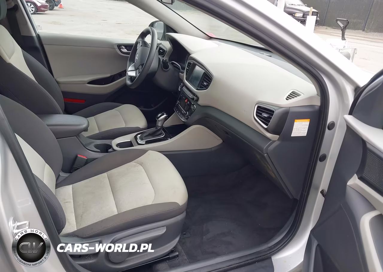 2018 Hyundai Ioniq Hybrid Blue VIN:KMHC65LC5JU097586 - 5