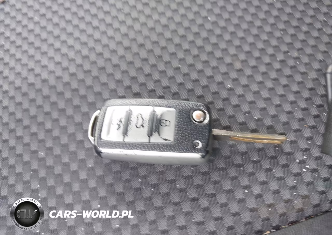 2011 Volkswagen Jetta 2.0L S VIN:3VW2K7AJ1BM379400 - 11